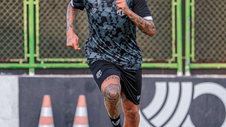 Dentinho é o mais novo jogador do Amazonas FC