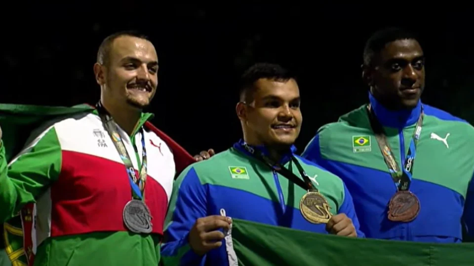 Pedro Nunes quebra recordes brasileiro e sul-americano e garante o ouro no Ibero-Americano