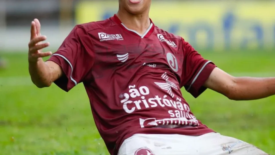 Meia Gabriel Masson é anunciado pelo Manaus para a temporada 2025