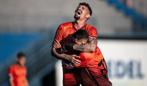 Com dois gols de Manoel Manauara atropela a Tuna Luso na Colina