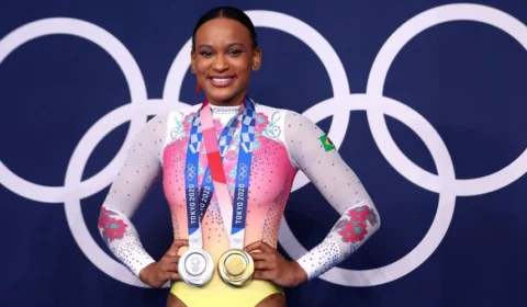 Rebeca Andrade adia retorno às competições e só volta em 2026