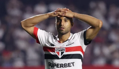 Crise nos bastidores e atuação fraca marcam início do São Paulo na temporada