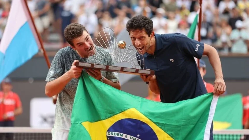 Sintonia de gerações: João Fonseca e Marcelo Melo conquistam título do Rio Open 2026 por 2 sets a 1