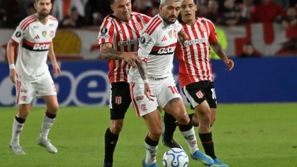 Flamengo empata fora de casa com o Estudiantes e adia classificação na Libertadores