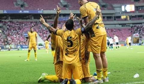 Amazonas vence o Santa Cruz fora de casa, mantém liderança e segue invicto na Série C