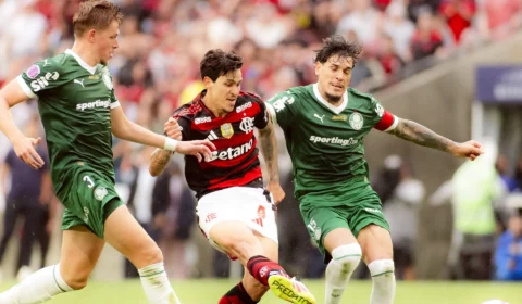 Flamengo e Palmeiras fazem duelo direto na parte de cima da tabela do Brasileirão