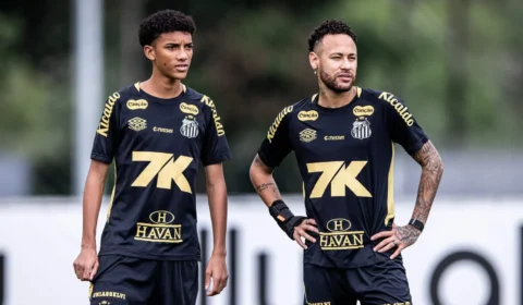 Neymar se envolve em confusão com Robinho Jr. durante treino do Santos