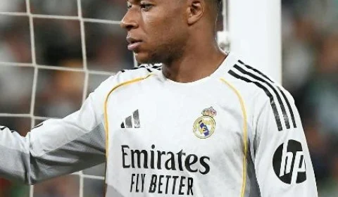 Mbappé vira problema no Real Madrid em meio a lesão e polêmicas fora de campo