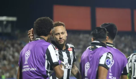 Neymar pede desculpas a Robinho Jr. após confusão em treino do Santos