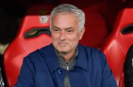 Mourinho volta ao radar do Real Madrid e Benfica inicia buscas no mercado