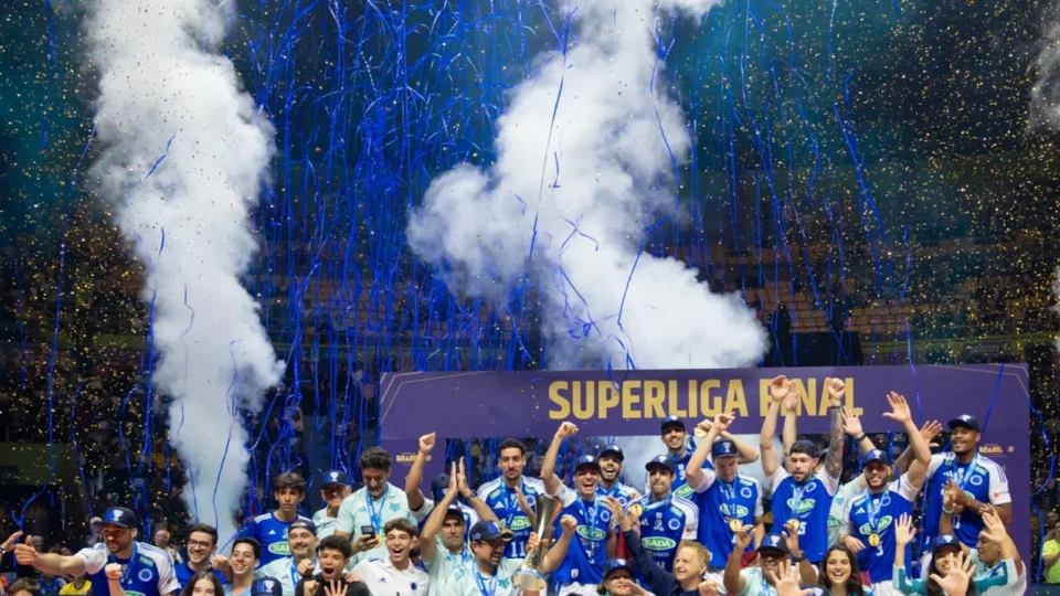 Cruzeiro supera Campinas em final intensa e levanta seu 10º título da Superliga