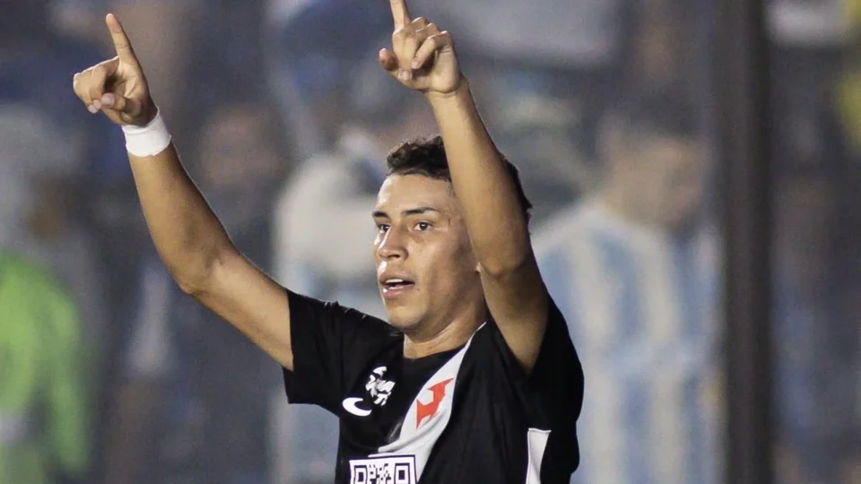 Vasco empata com o Paysandu em São Januário e garante vaga na próxima fase da Copa do Brasil