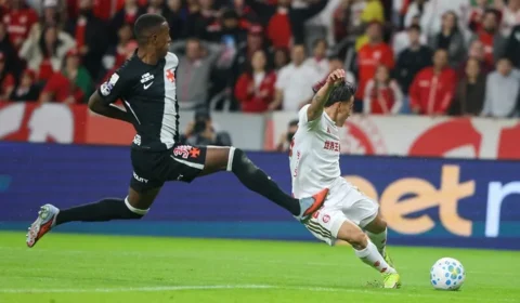Internacional atropela o Vasco mesmo com menos posse e menos finalizações