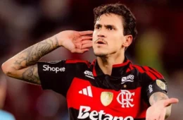 Com gol de Pedro, Flamengo vence o Estudiantes e garante vaga antecipada nas oitavas da Libertadores