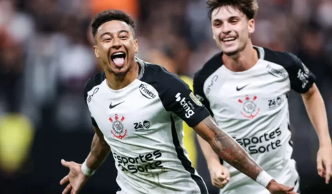 Corinthians vence o Peñarol e fica perto da classificação na Libertadores