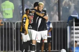 Vasco vence o Olimpia em São Januário e sai de lanterna à líder do grupo