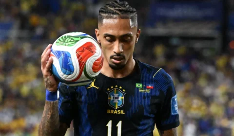 Raphinha tem lesão confirmada, desfalca Brasil, mas segue com esperança de voltar na Copa