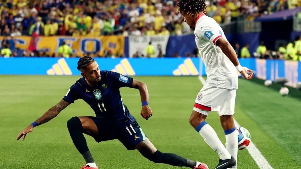 Brasil vence Haiti e conquista primeira vitória na Copa do Mundo; Raphinha vira preocupação