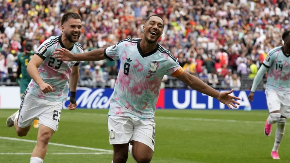 Bélgica busca reação histórica, vira sobre Senegal na prorrogação e avança na Copa do Mundo