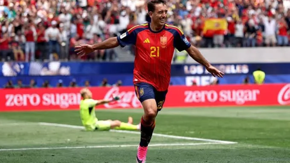 Espanha domina a Áustria, vence por 3 a 0 e confirma favoritismo na Copa do Mundo