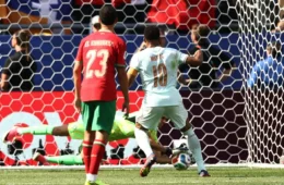 Mbappé decide, França vence Marrocos e está na semifinal da Copa do Mundo