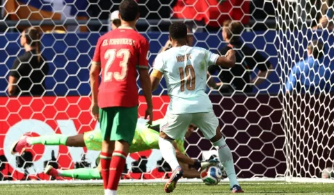 Mbappé decide, França vence Marrocos e está na semifinal da Copa do Mundo
